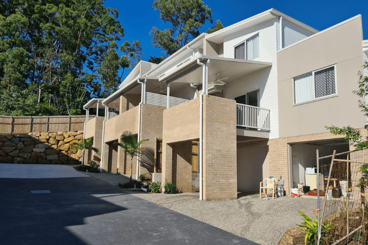 Nic and Robyn Thiele